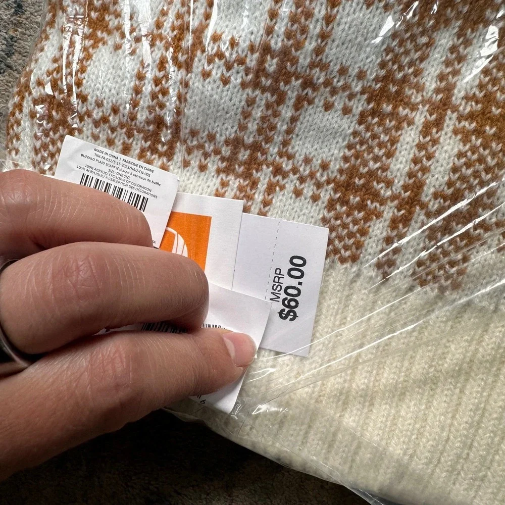 Timberland Buffalo Plaid Scarf Unisex OS Wheat White Knit Check T101808‎